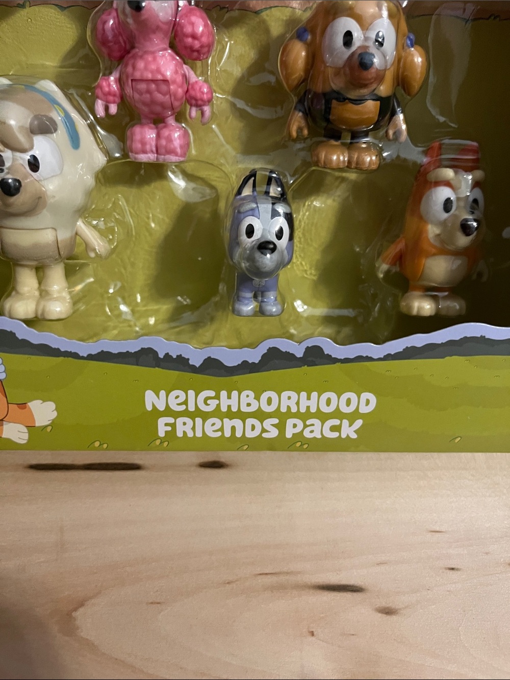 Bluey Neighborhood Friends Pack New in Box - Picture 3 of 13